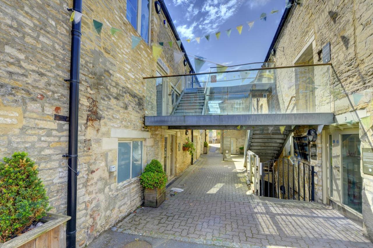 Corinium Lodge - Town Centre Apartment Cirencester Exterior foto